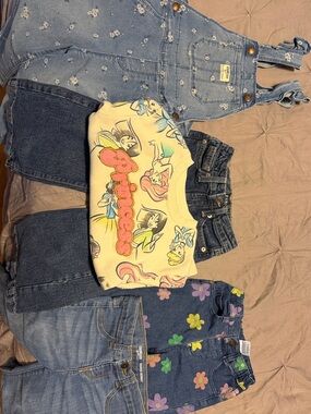 5T Lot, 3 pairs of jeans, 1 overall and 1 sweatshirt